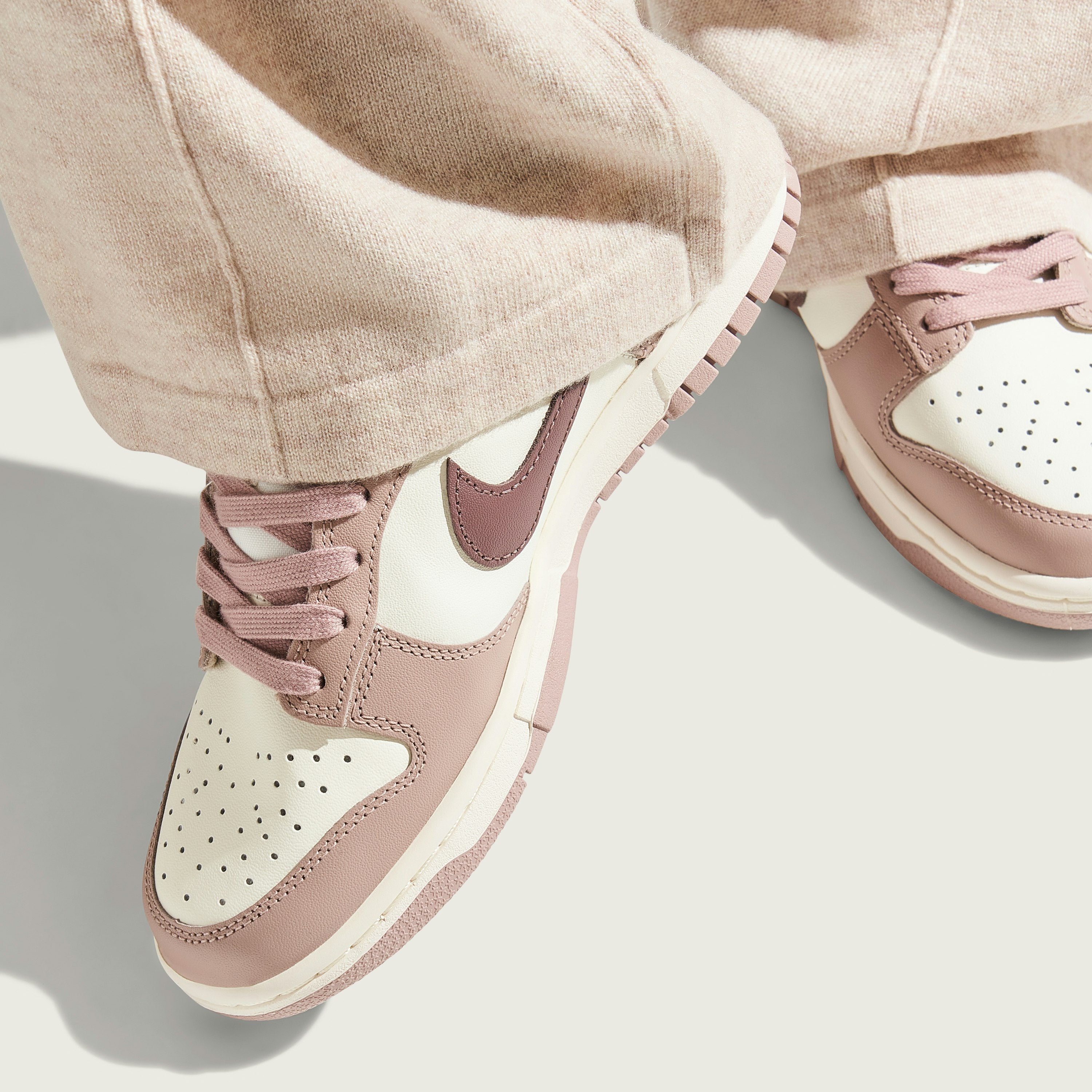 NIKE DUNK LOW DIFFUSED TAUPE WOMENS