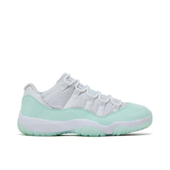 AIR JORDAN 11 RETRO LOW « IGLOO » FEMME