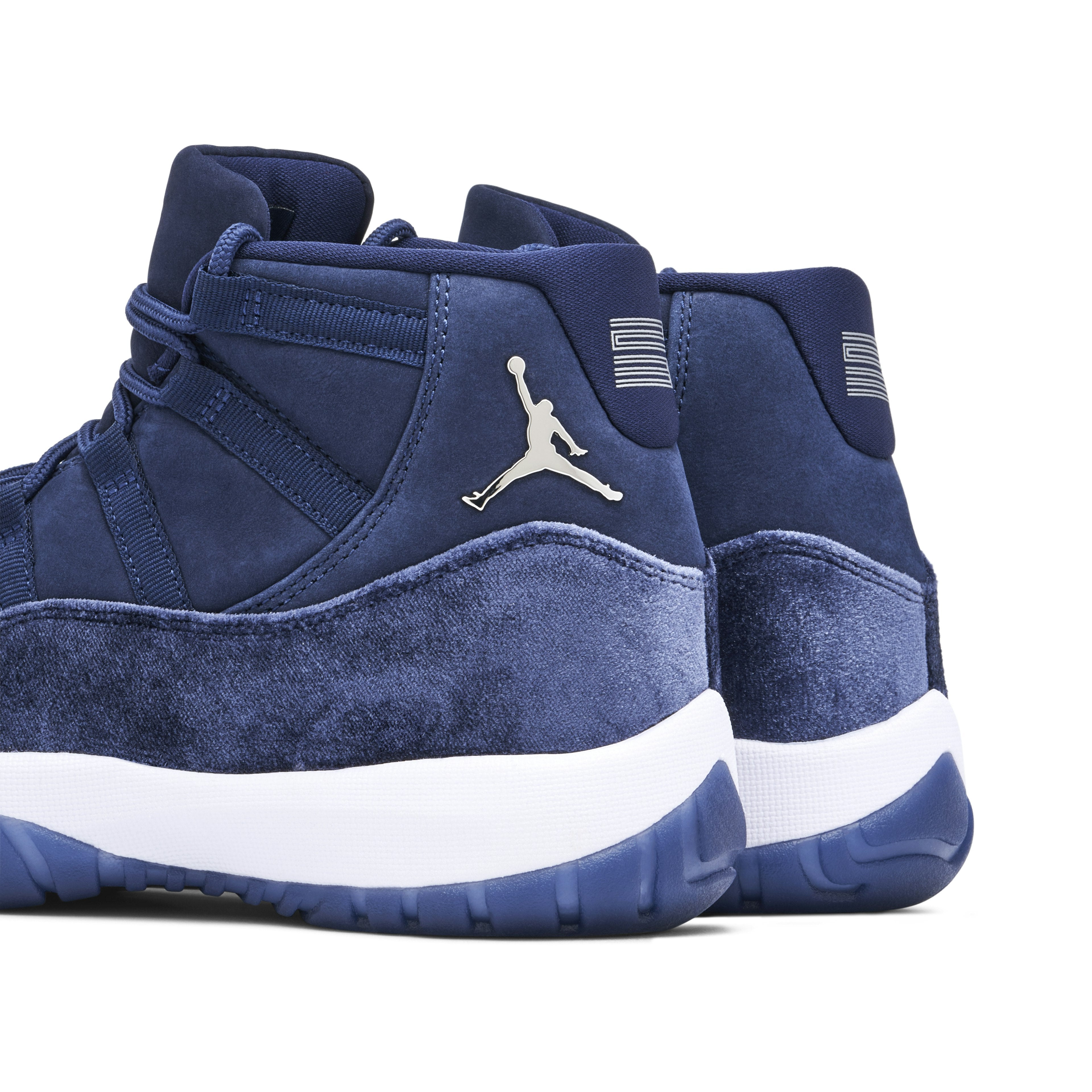 AIR JORDAN 11 VELVET MIDNIGHT NAVY WOMENS