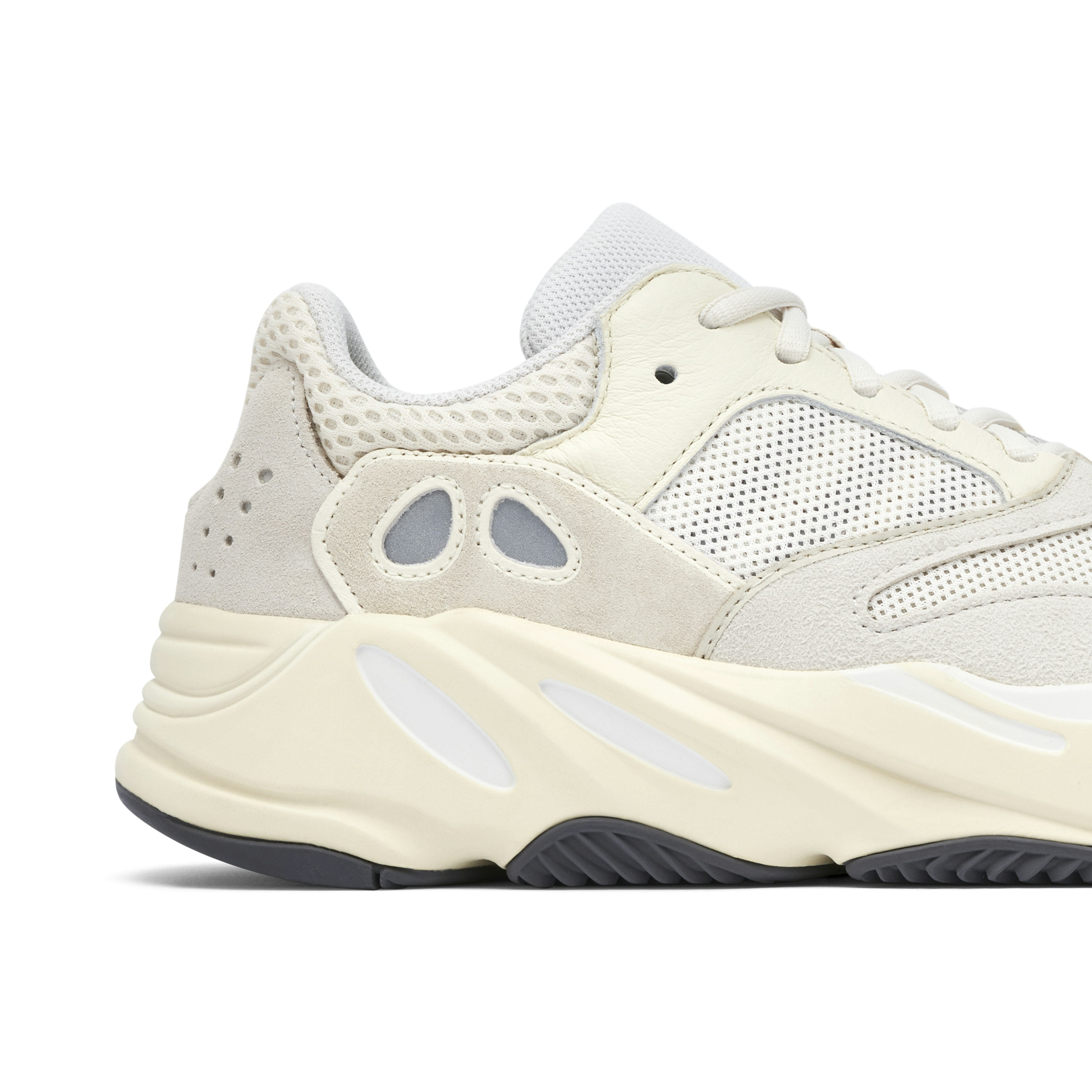 YEEZY 700 ANALOG BOOST
