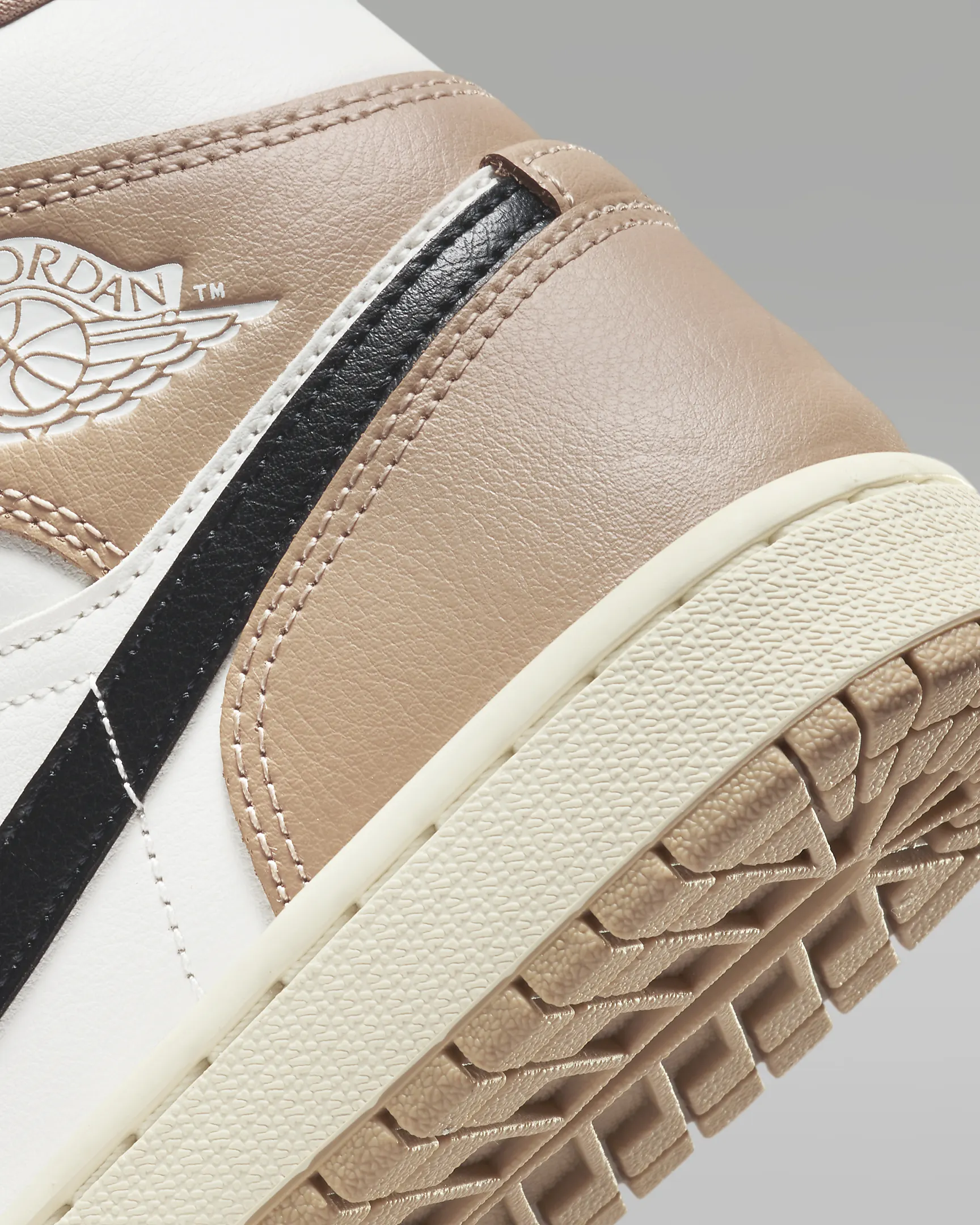 AIR JORDAN 1 Mid #