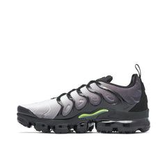 NIKE AIR VAPORMAX PLUS BLACK VOLT