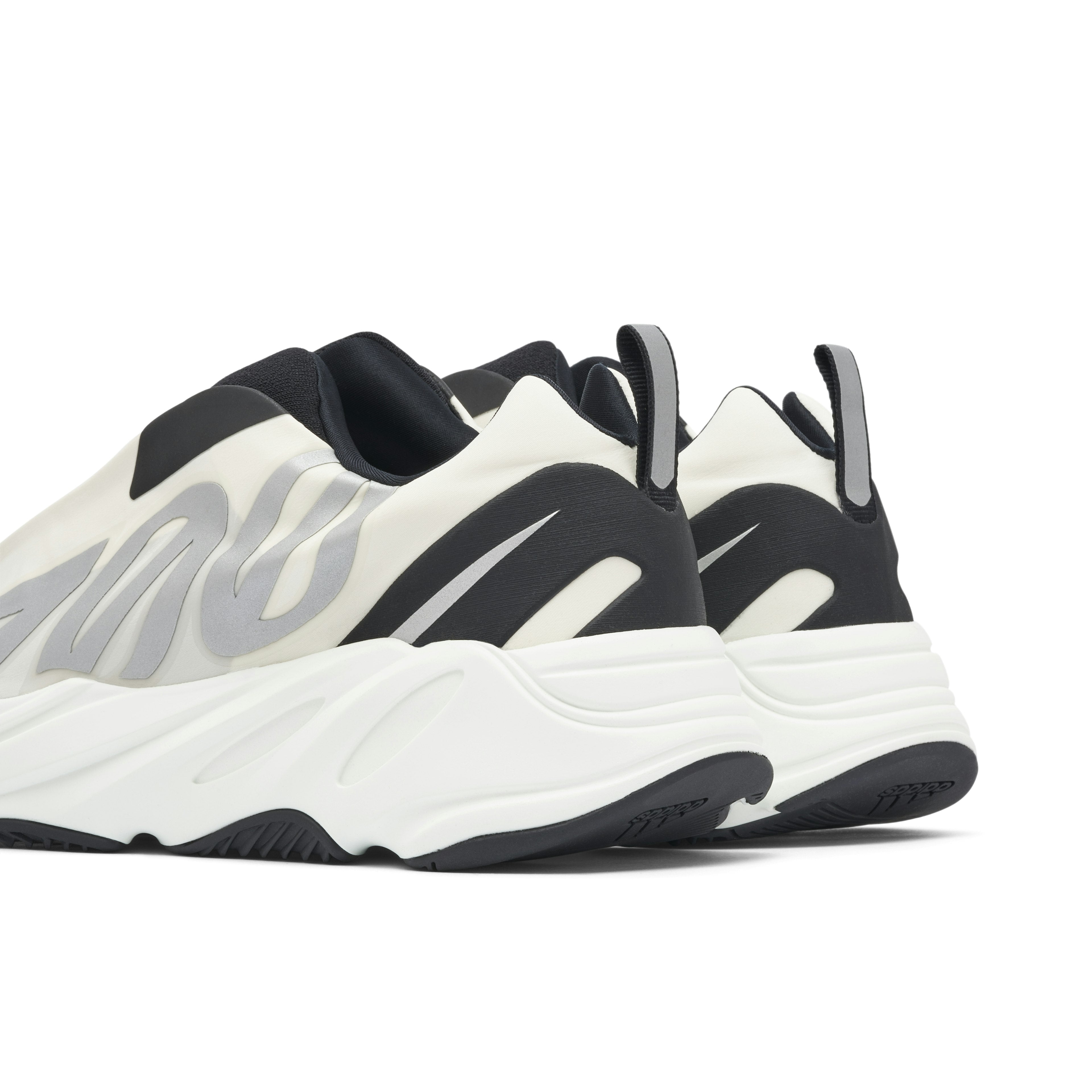 YEEZY BOOST 700 MNVN LACELESS ANALOG