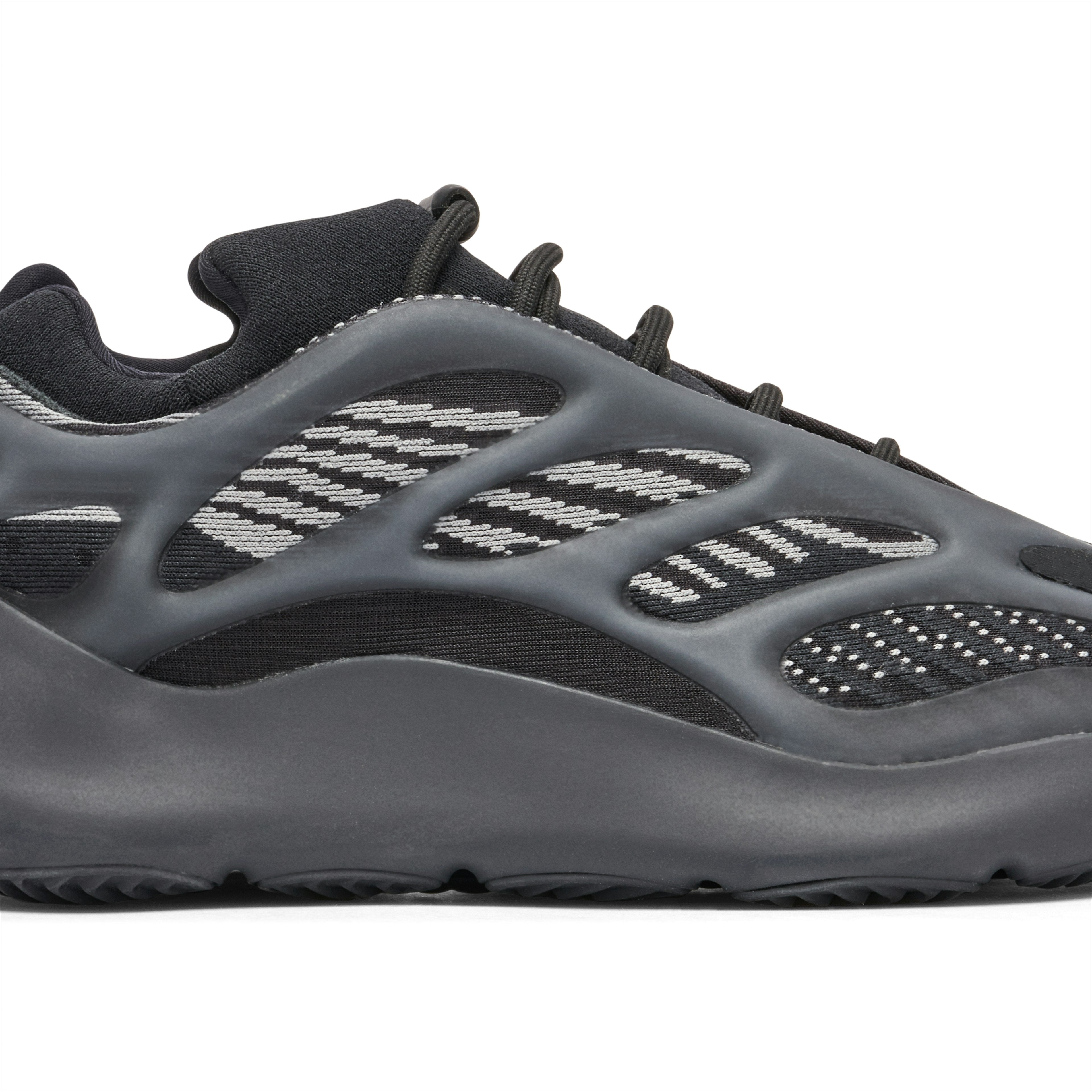 YEEZY 700 V3 DARK GLOW