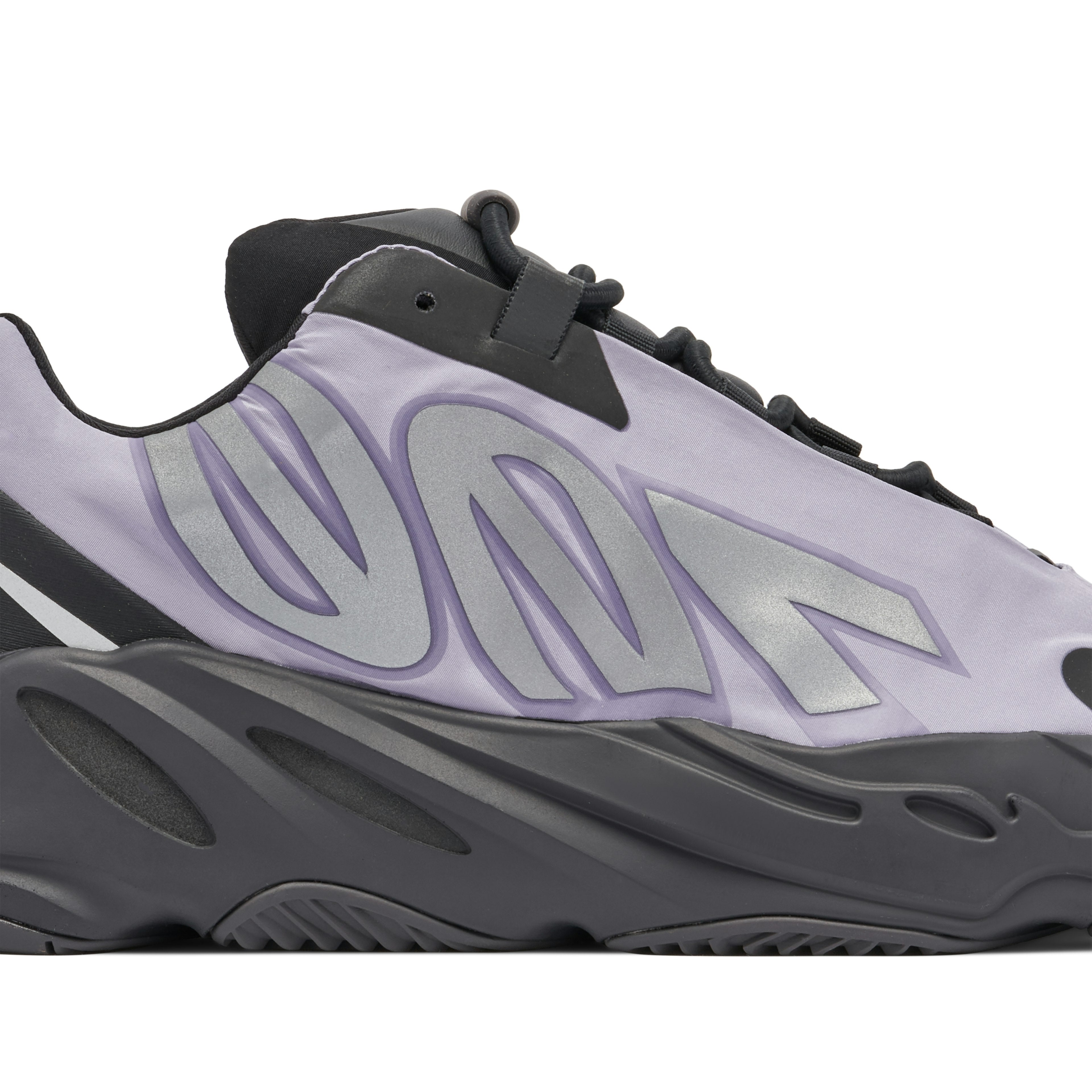 YEEZY BOOST 700 MNVN GEODE